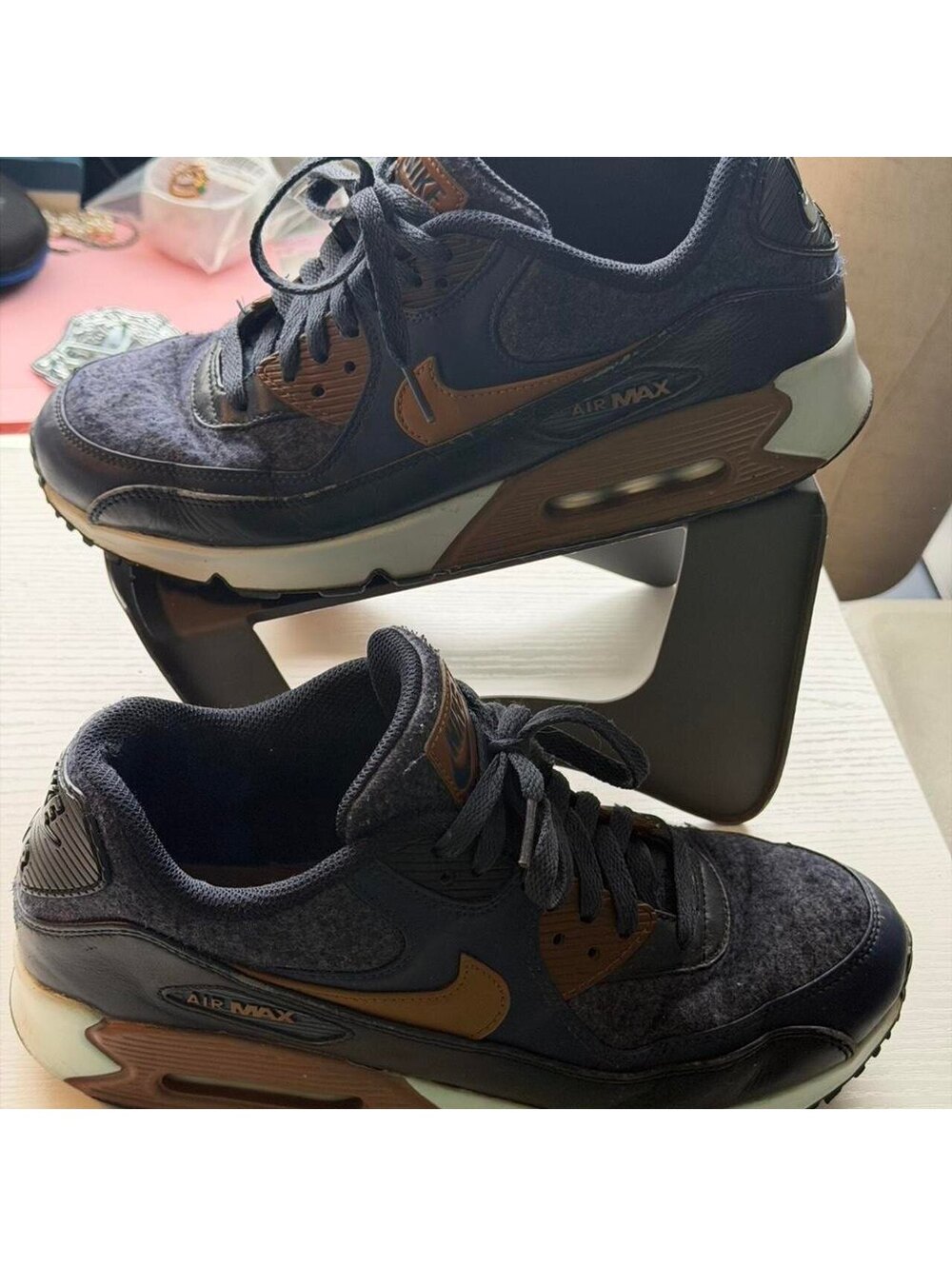 Nike Air Max Men's Sneakers Size 9.5 Black and Brown